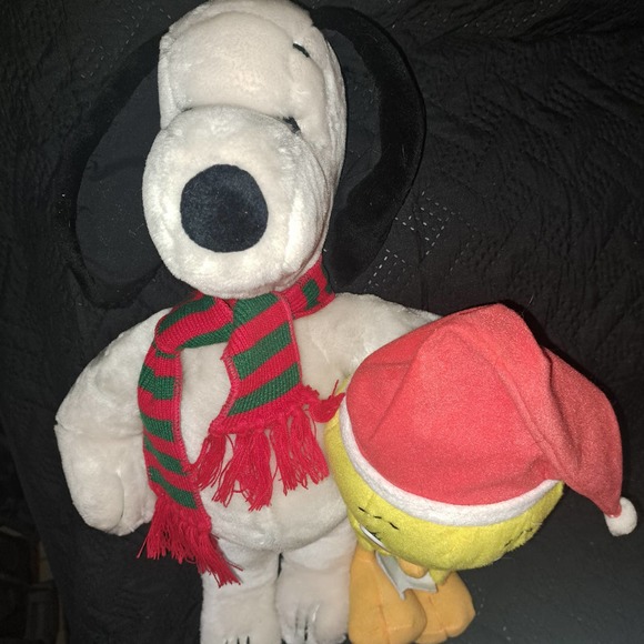 Holiday Snoopy & Tweety Fun Plus 20 inch Snoopy Plus Looney Tunes Ornaments - Picture 7 of 7